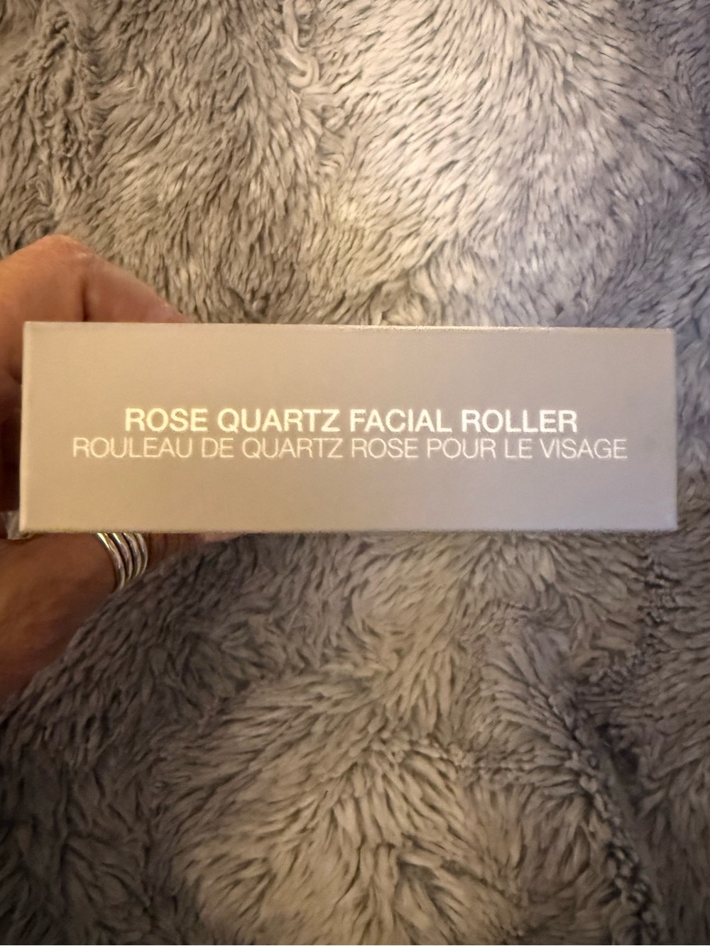 Sephora Dual-Ended Rose Quartz Facial Roller in Light Pink - Picture 5 of 5